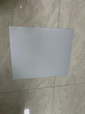 Беспроцессные печатные пластины максимальной шириной 1350 мм со временем производства 22-25 секунд и тиражом 100 000 - 200 000 оттисков