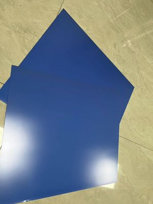 Синий перфорированный термокомпьютер для печати катушек размером до 1350 мм