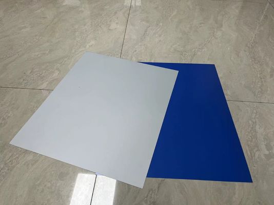 Двухслойная пластина CTP с 350000 отпечатками Непеченный и двойной процесс покрытия для 830nm чувствительного источника света