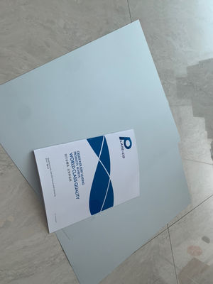 Беспроцессная пластина CTP толщиной 0,15 мм/0,30 мм, рассчитанная на 100 000–200 000 оттисков и время производства 22–25 с.